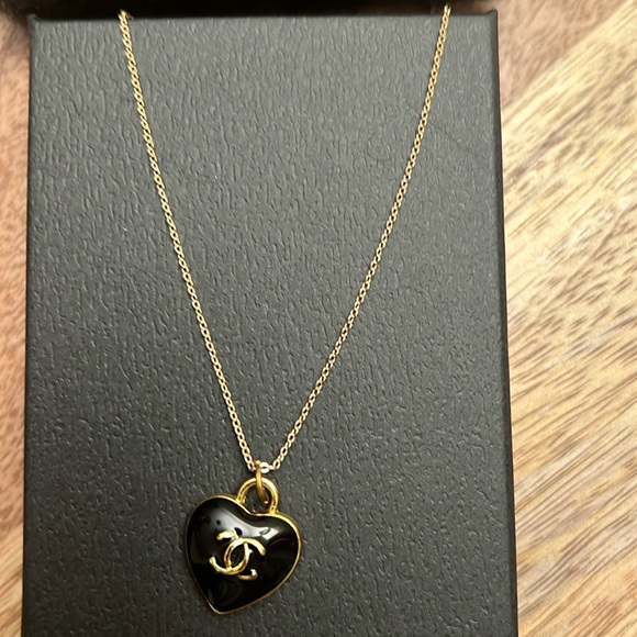 Chanel charm -Unbranded adjustable necklace chain up cycled - Picture 7 of 8